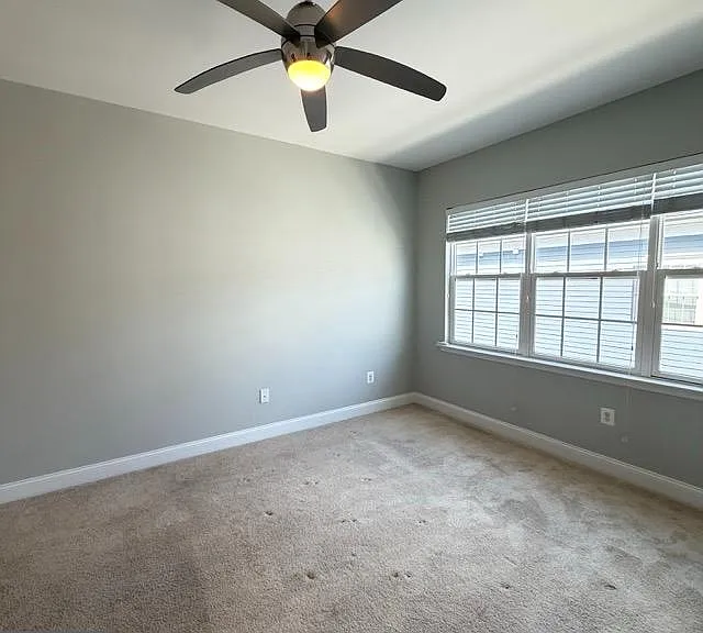 35 Meridian Ln — Photo 11