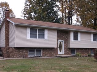 1093 Poplar Heights Rd, Point Pleasant, WV 25550