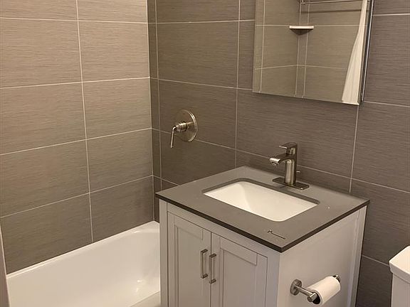 5th image of 77 Livingston St #3A