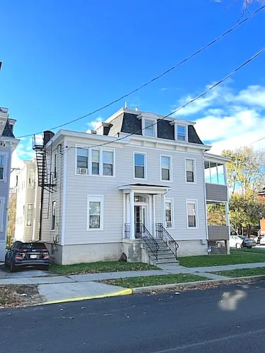 132 Franklin St #6 Photo 1
