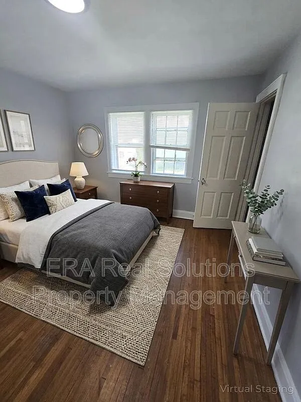 2 bed, 1.0 bath, 882 sqft, $900 — Photo 3