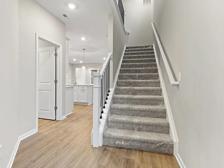 3346 Abberley Dr — Photo 3