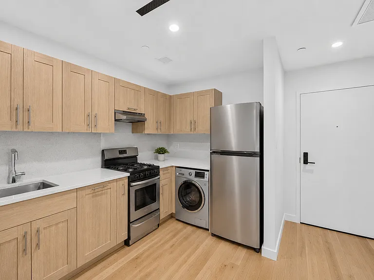 63 W 104th St #103 — Photo 2