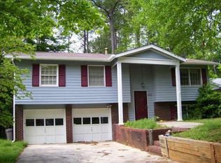 1422 Graceland Ct, Morrow, GA 30260
