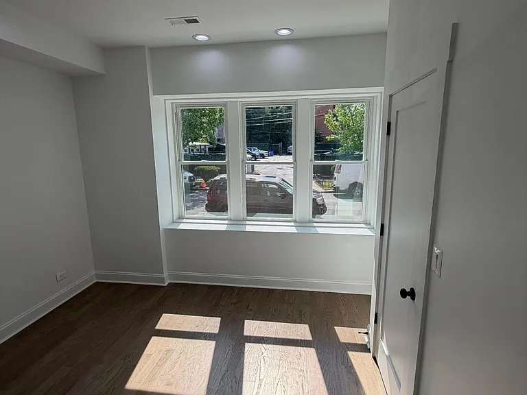 4409 N Drake Ave #1 — Photo 1