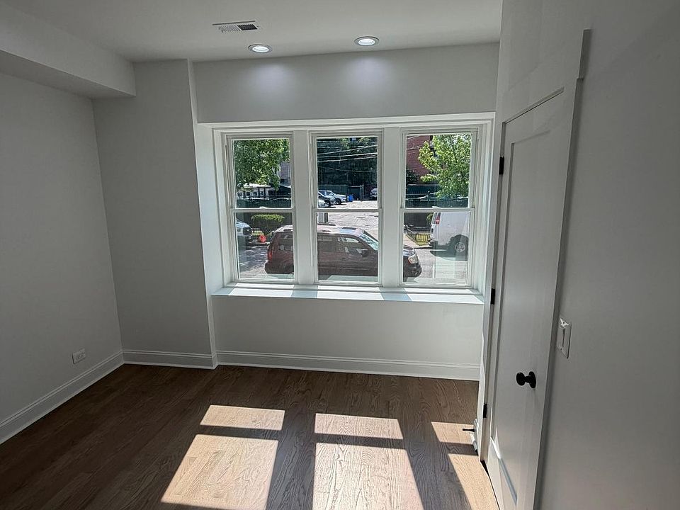 1st image of 4409 N Drake Ave APT 1