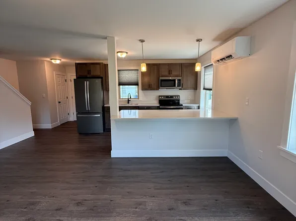 1 Rock Ridge Ave #1, Gordonville, PA 17529