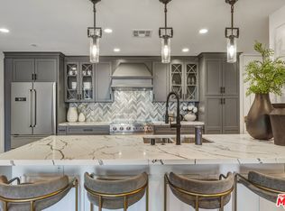 121 S Hope St APT 334, Los Angeles, CA 90012
