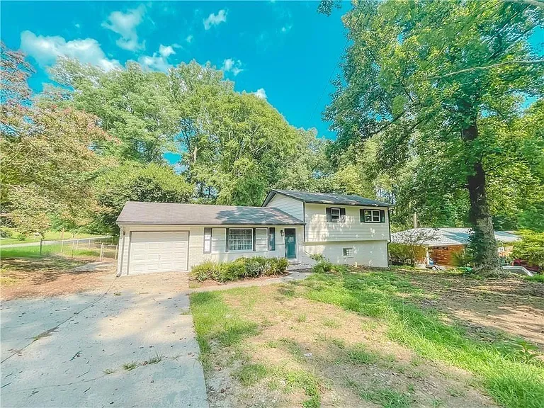 3749 Pin Oak Cir — Photo 2