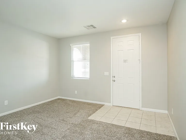 9187 Sendero Ave — Photo 2