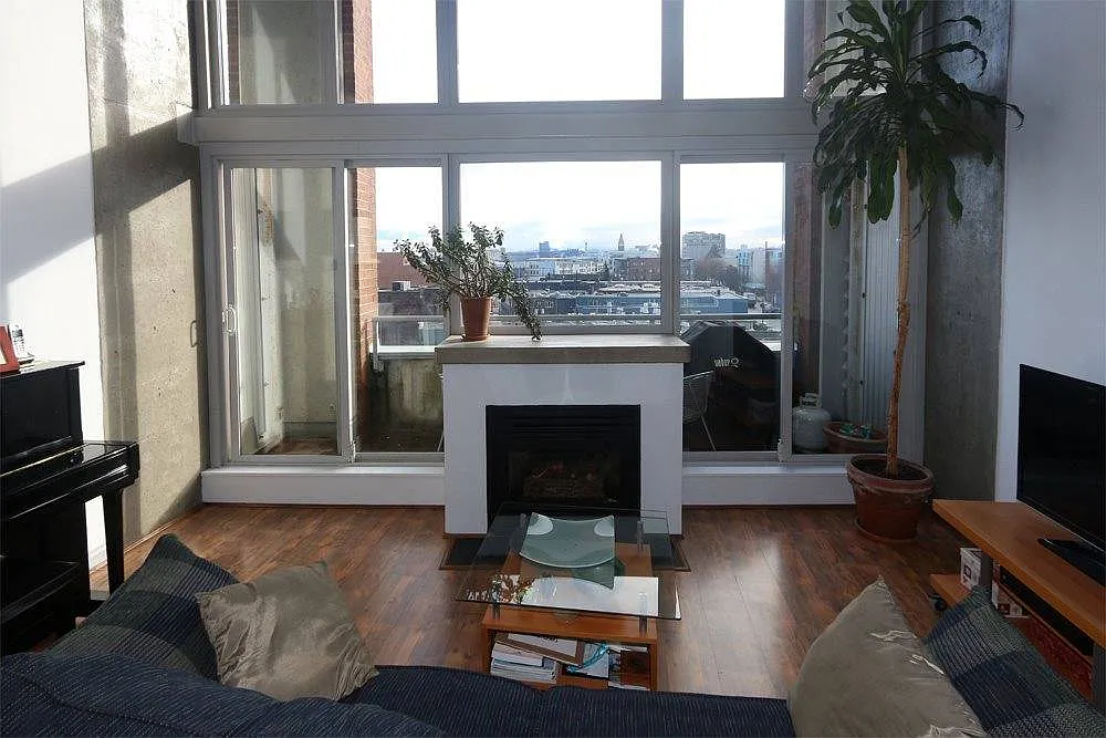 289 Alexander St #817 photo 1