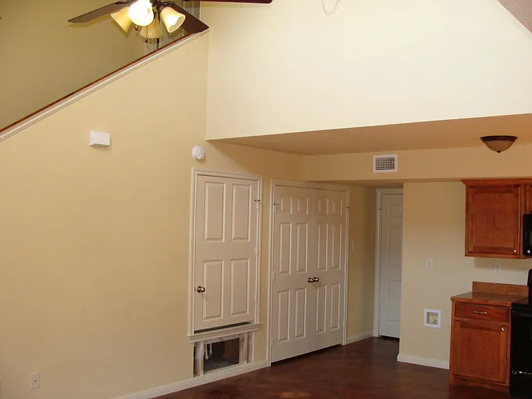 128 Meadow Park Cir #128 — Photo 5
