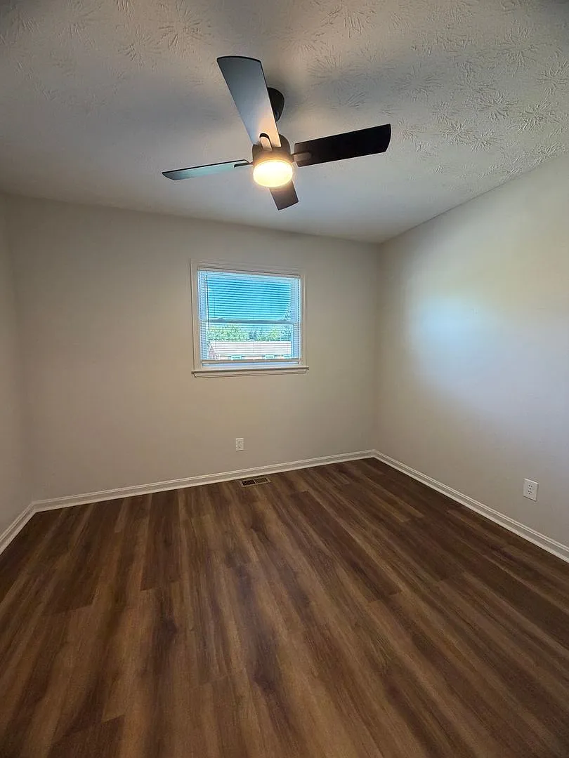 Newly Renovated House!! First Month Rent Free — Photo 4