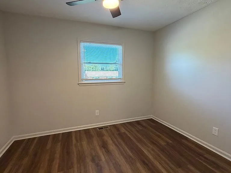 2120 Sage Rd — Photo 4