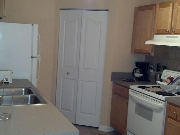 2nd image of 4207 S Dale Mabry Hwy Unit 6102