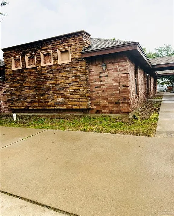 2 bed, 2.0 bath, 888 sqft, $975 — Photo 1