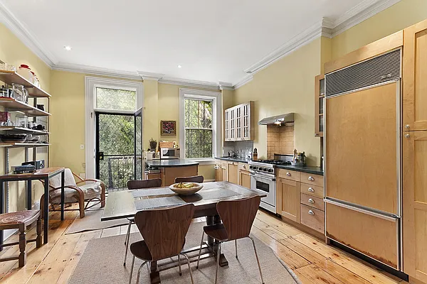 Rented by Stribling | media 7
