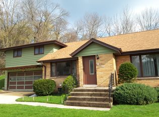 610 W Pierre Ln, Port Washington, WI 53074