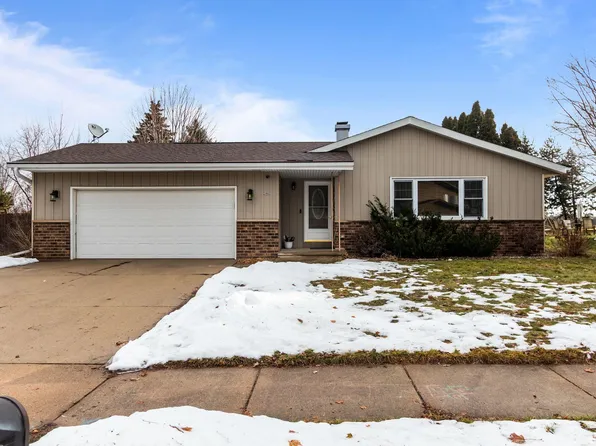 340 Westbrook Dr, Oshkosh, WI 54904
