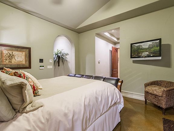 3rd image of 8417 High Ridge Ct