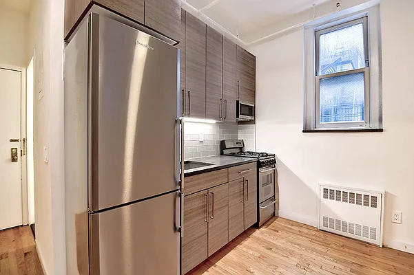 Rented by Urbane Brokerage | media 13