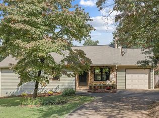 995 Timber Lake Dr, Cumming, GA 30041