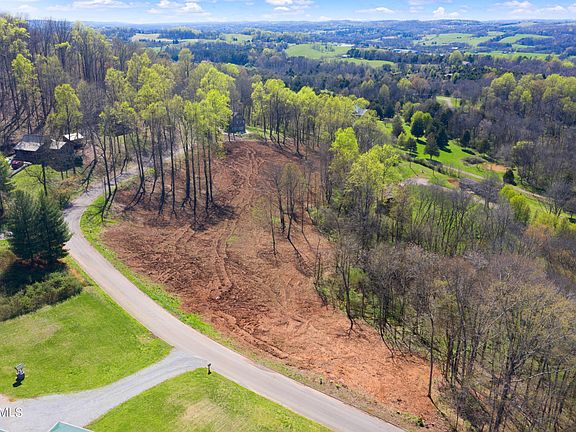 3rd image of 910 Eagle Ridge Dr Lot 9 & 10