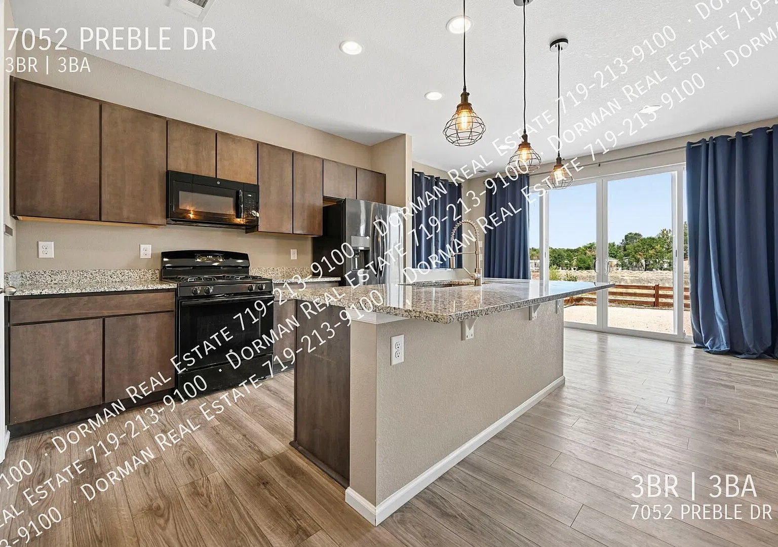 Pending Approval - Beautiful Modern 3 Bedroom Home — Photo 3