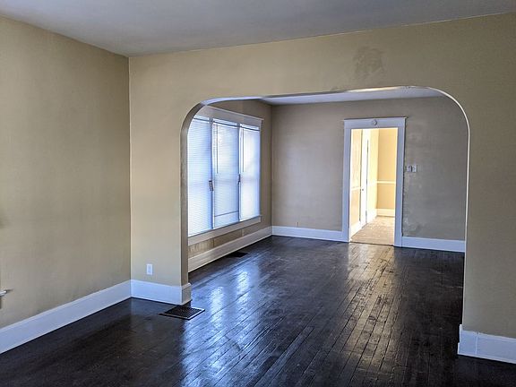 2nd image of 1612 Villa Ave