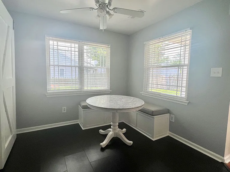 943 Chigwell Rd — Photo 4