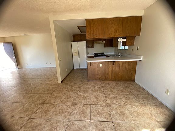 5th image of 1183 Peach Ave