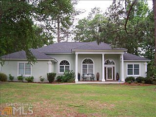 2nd image of 235 Wellington Cir