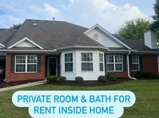 6806 Casey Pl, Louisville, KY 40229