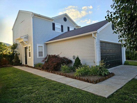 1272 Odell Ln, Greenwood, IN 46143