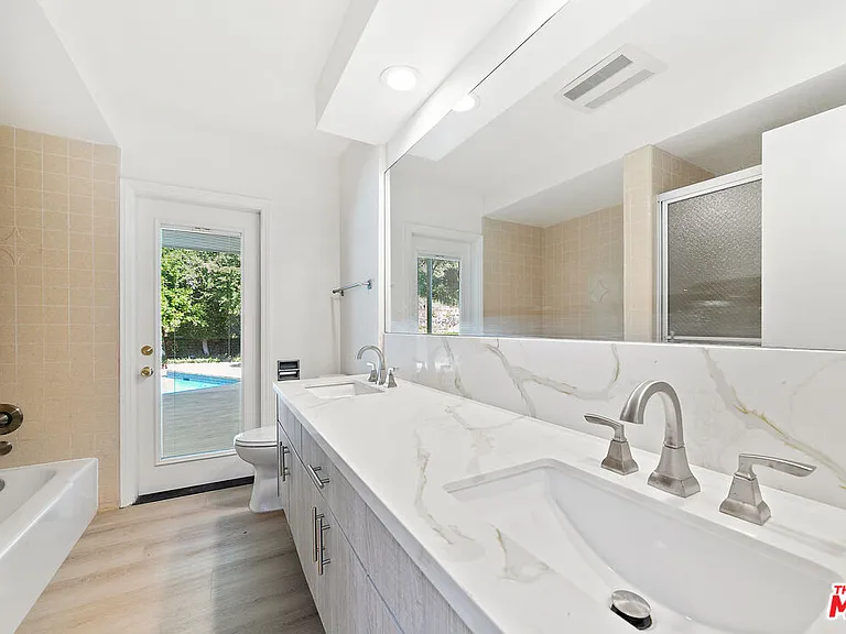 8900 Alto Cedro Dr — Photo 34