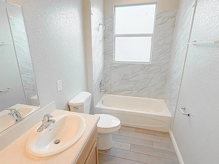 4002 SW Jarmer Rd — Photo 17