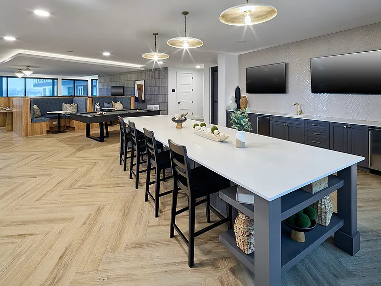 NEW South Building Resident Sky Lounge