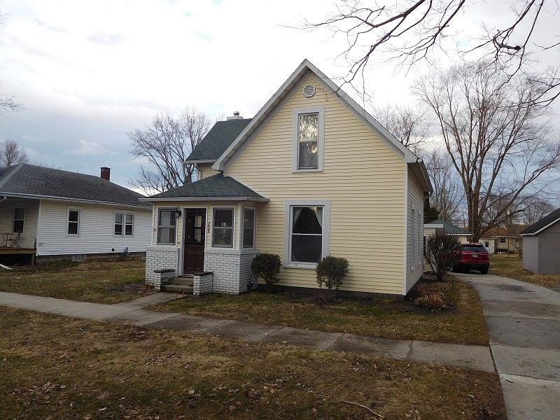 2nd image of 208 E Wabash Ave