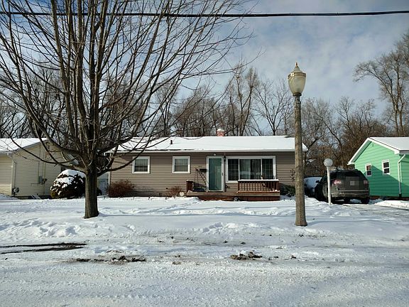 2nd image of 924 Dornell Ave