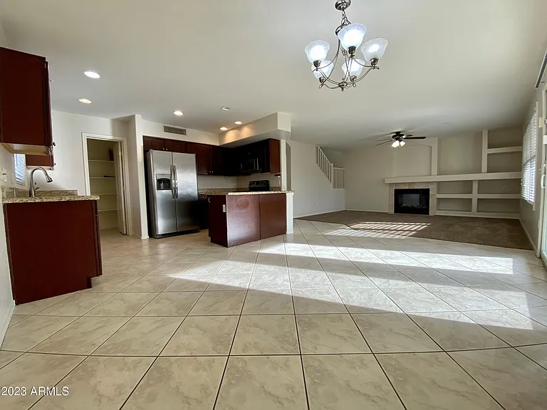16444 N 172nd Ln — Photo 7