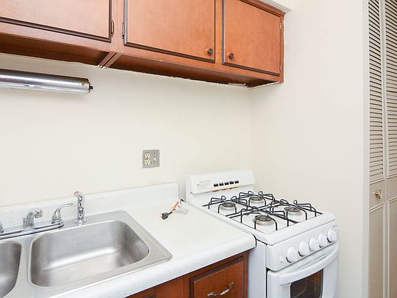 4th image of 660 W Wrightwood Ave APT 503