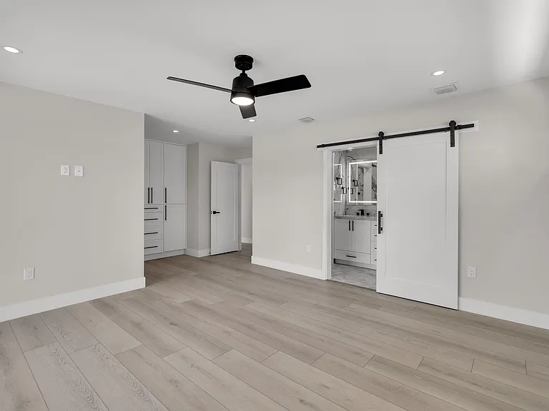 294 Saint Thomas Ave — Photo 31
