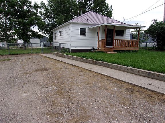 2nd image of 223 2nd Ave SE