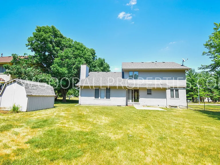 1104 Prairie View Dr — Photo 28