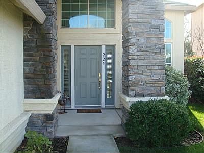4th image of 225 Farmington Cir