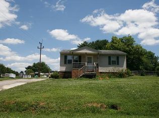 203 Cummings St, Laurens, SC 29360