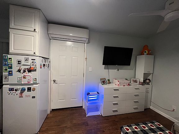 Livingroom with AC/Heater