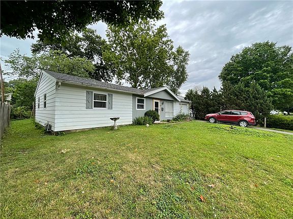 4th image of 501 Dawn Ave