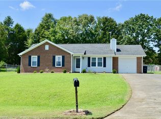 332 Cheltenham Dr, Winston Salem, NC 27103