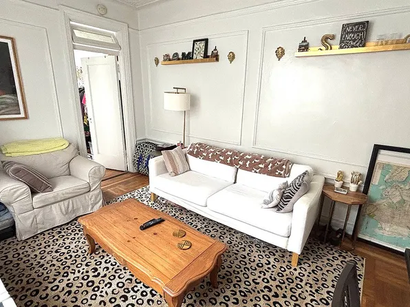 952 Saint Marks Ave APT E8, Brooklyn, NY 11213